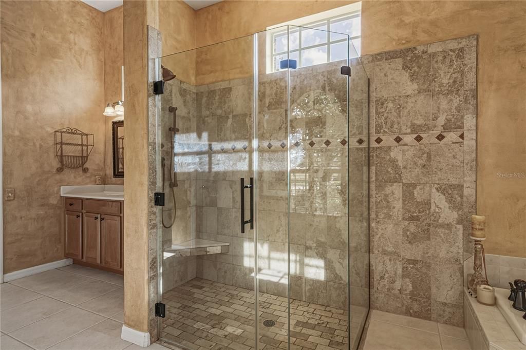 For Rent: $3,200 (3 beds, 3 baths, 2569 Square Feet)