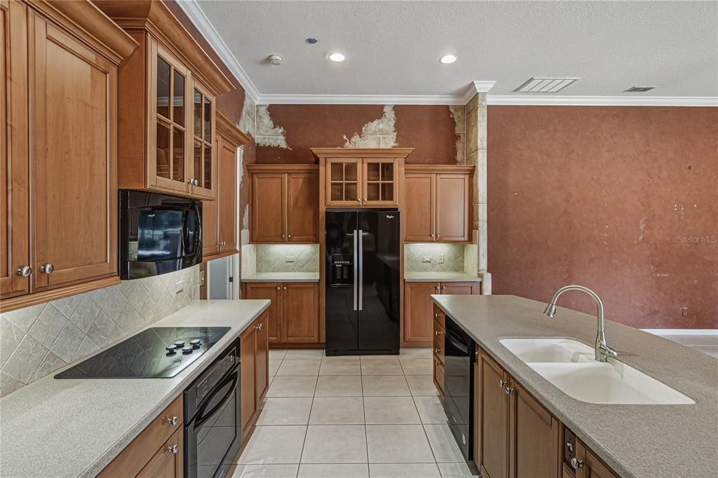 For Rent: $3,200 (3 beds, 3 baths, 2569 Square Feet)