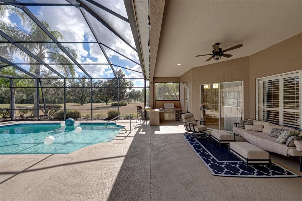 For Rent: $3,200 (3 beds, 3 baths, 2569 Square Feet)