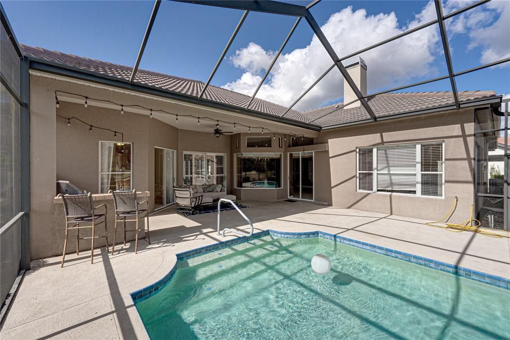 For Rent: $3,200 (3 beds, 3 baths, 2569 Square Feet)