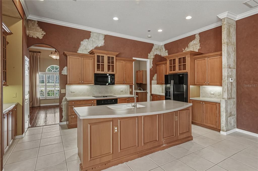 For Rent: $3,200 (3 beds, 3 baths, 2569 Square Feet)