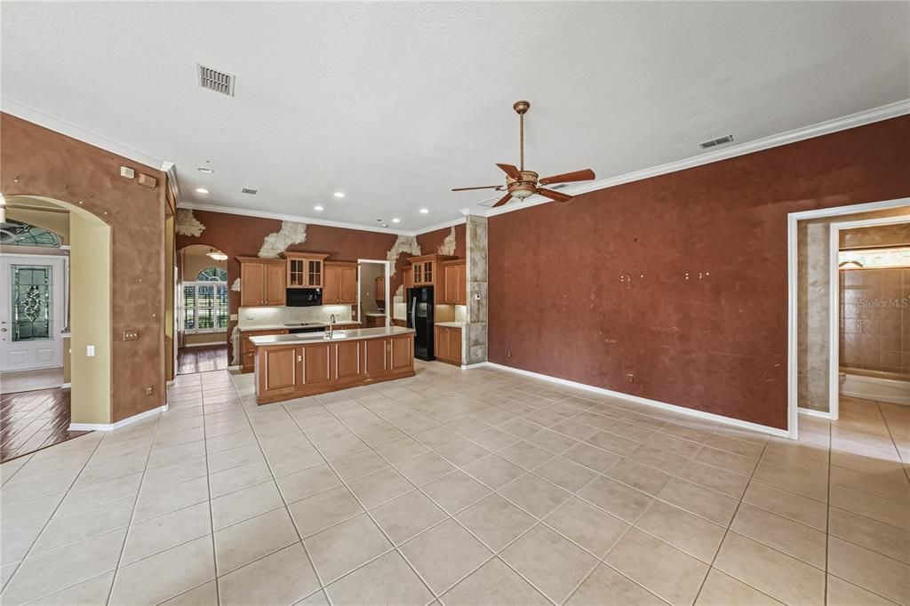 For Rent: $3,200 (3 beds, 3 baths, 2569 Square Feet)