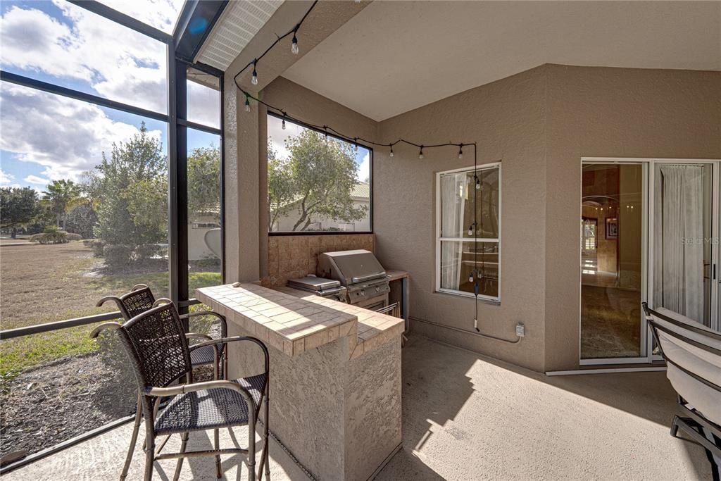 For Rent: $3,200 (3 beds, 3 baths, 2569 Square Feet)