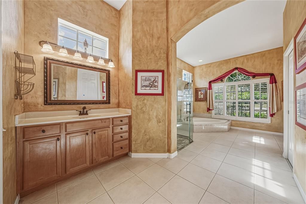 For Rent: $3,200 (3 beds, 3 baths, 2569 Square Feet)