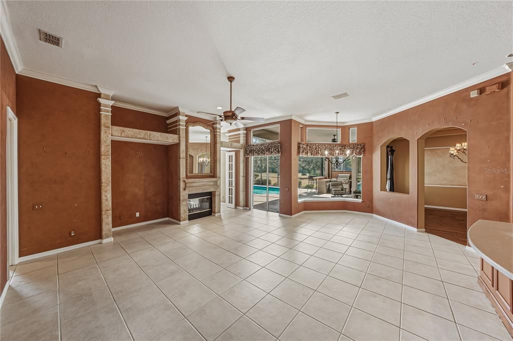 For Rent: $3,200 (3 beds, 3 baths, 2569 Square Feet)