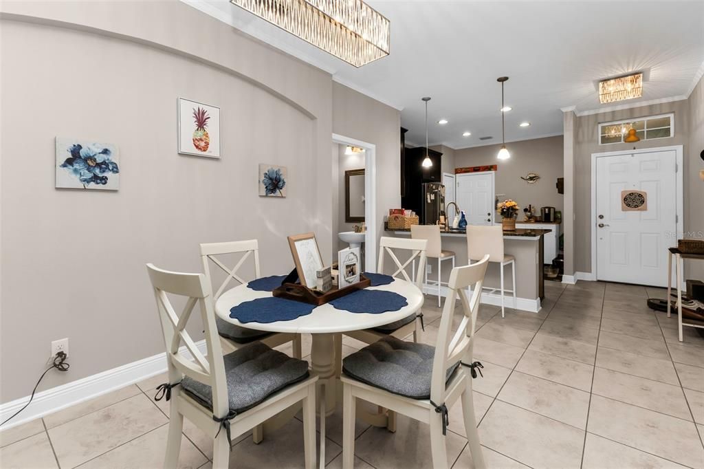 For Sale: $320,000 (2 beds, 2 baths, 1624 Square Feet)
