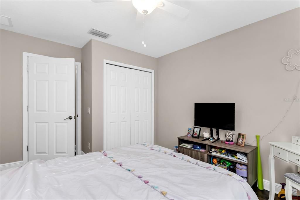 For Sale: $320,000 (2 beds, 2 baths, 1624 Square Feet)