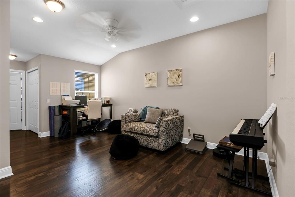 For Sale: $320,000 (2 beds, 2 baths, 1624 Square Feet)