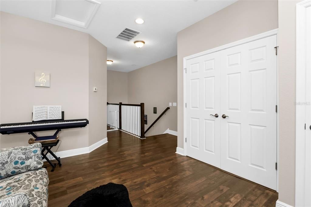 For Sale: $320,000 (2 beds, 2 baths, 1624 Square Feet)