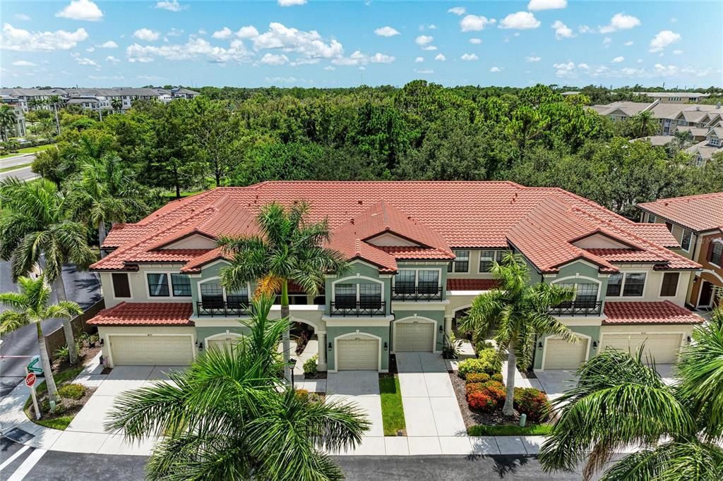 For Sale: $350,000 (2 beds, 2 baths, 1612 Square Feet)