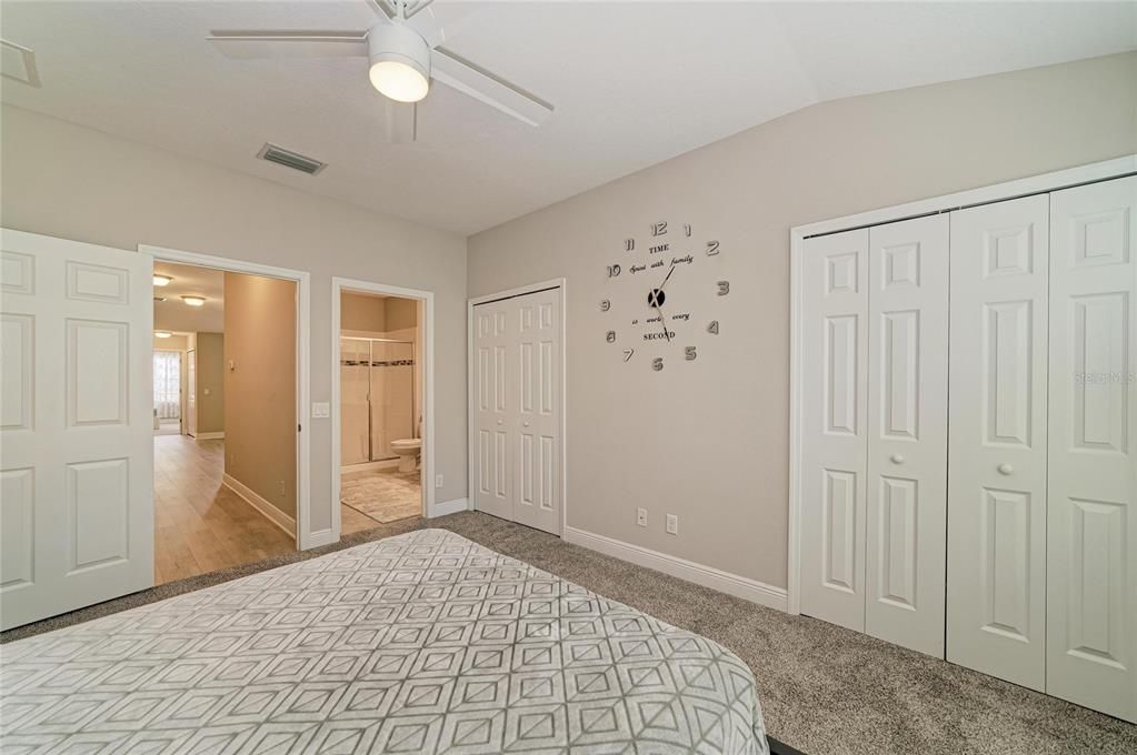 For Sale: $350,000 (2 beds, 2 baths, 1612 Square Feet)