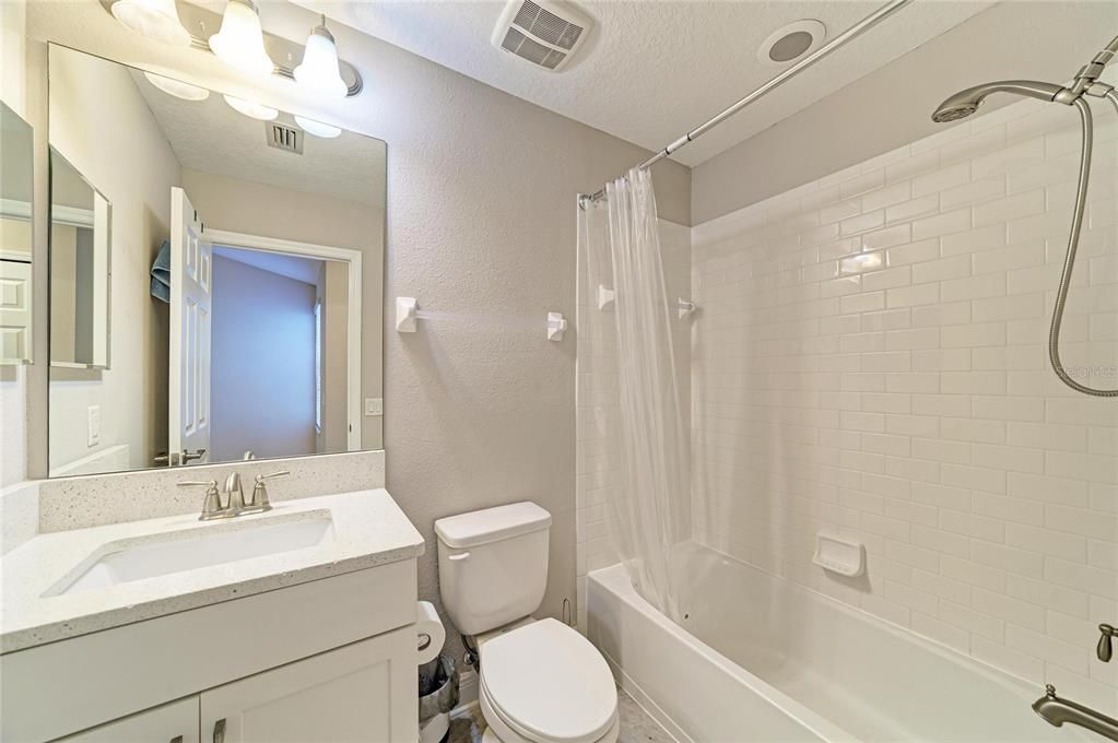 For Sale: $350,000 (2 beds, 2 baths, 1612 Square Feet)