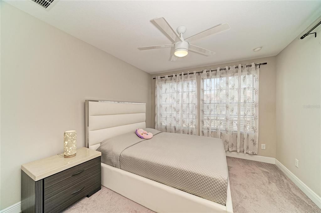 For Sale: $350,000 (2 beds, 2 baths, 1612 Square Feet)