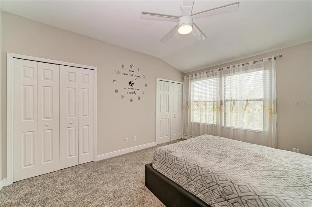 For Sale: $350,000 (2 beds, 2 baths, 1612 Square Feet)