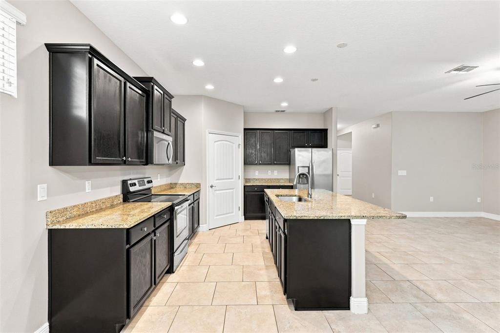 For Sale: $384,900 (3 beds, 2 baths, 2059 Square Feet)