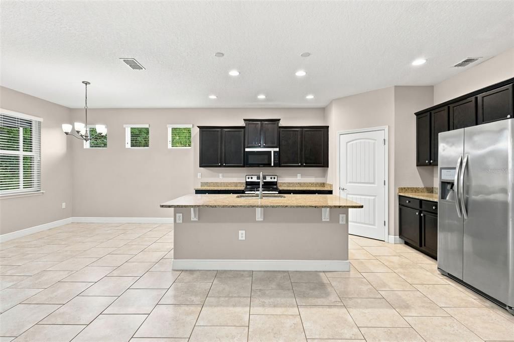 For Sale: $384,900 (3 beds, 2 baths, 2059 Square Feet)