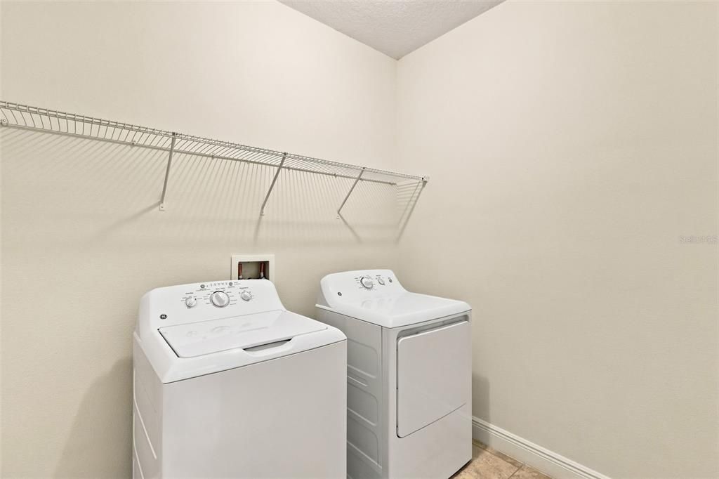 For Sale: $384,900 (3 beds, 2 baths, 2059 Square Feet)