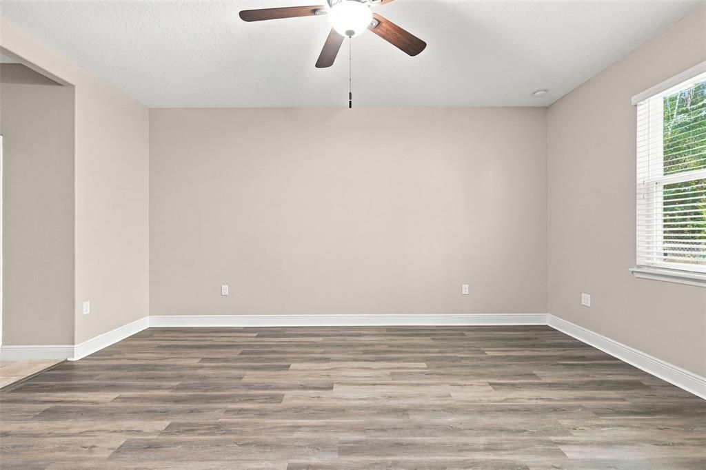 For Sale: $384,900 (3 beds, 2 baths, 2059 Square Feet)