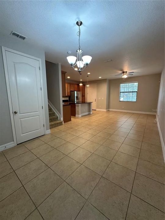 For Sale: $370,000 (2 beds, 2 baths, 1639 Square Feet)