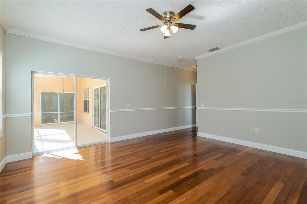 For Sale: $385,000 (4 beds, 3 baths, 2384 Square Feet)