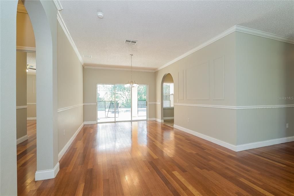 For Sale: $385,000 (4 beds, 3 baths, 2384 Square Feet)