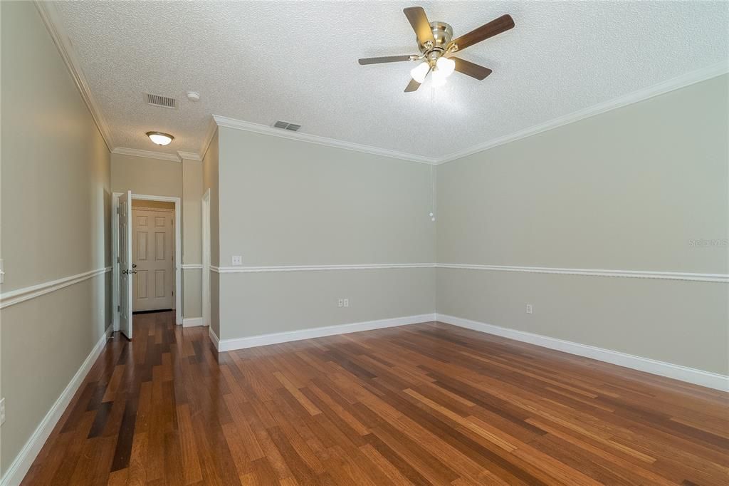 For Sale: $385,000 (4 beds, 3 baths, 2384 Square Feet)