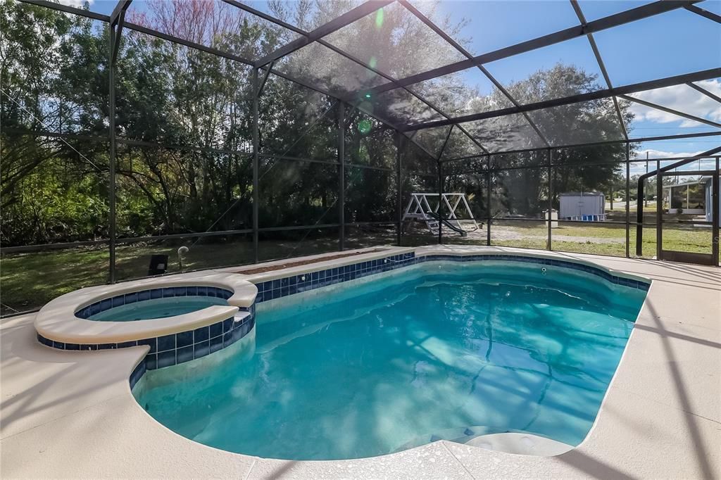 For Sale: $385,000 (4 beds, 3 baths, 2384 Square Feet)