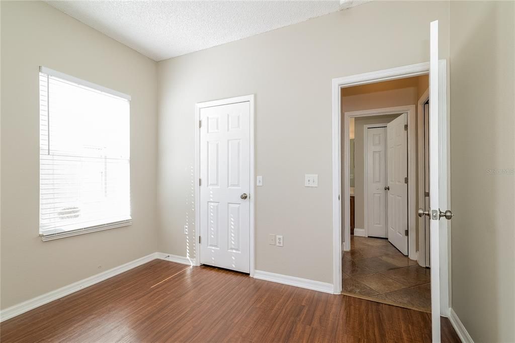 For Sale: $385,000 (4 beds, 3 baths, 2384 Square Feet)