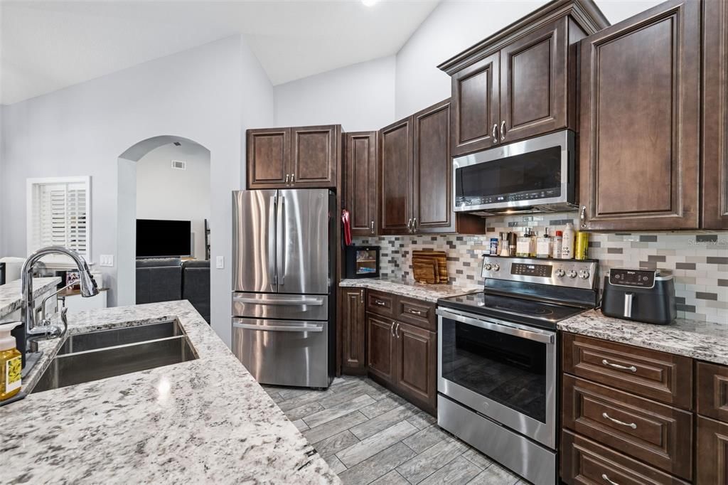 For Sale: $525,000 (4 beds, 2 baths, 2112 Square Feet)