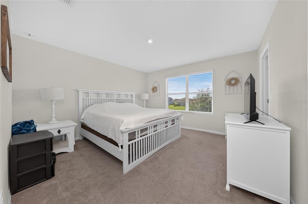 For Sale: $370,000 (4 beds, 2 baths, 2168 Square Feet)