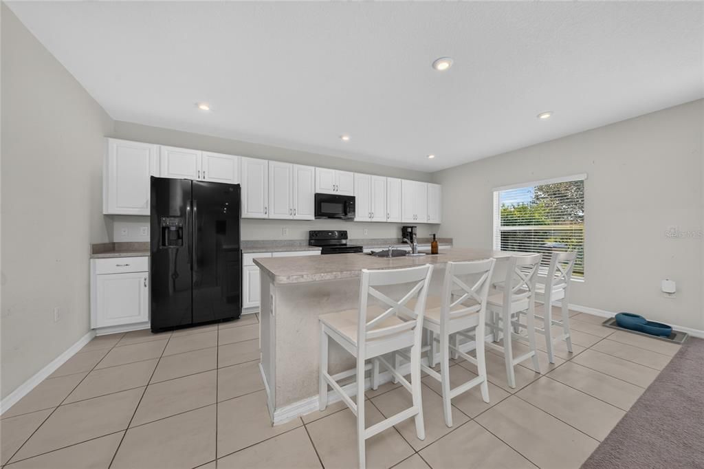 For Sale: $370,000 (4 beds, 2 baths, 2168 Square Feet)