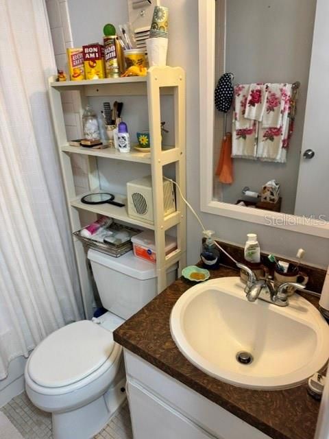 For Sale: $120,000 (1 beds, 1 baths, 586 Square Feet)