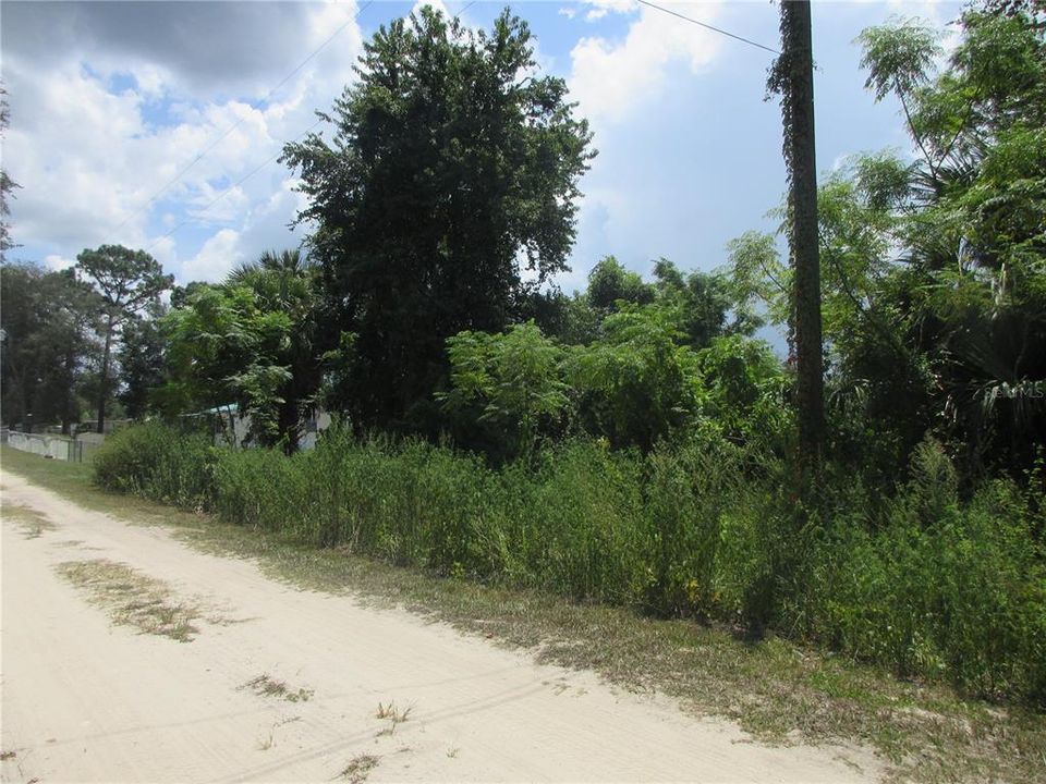 待售: $14,900 (0.30 acres)