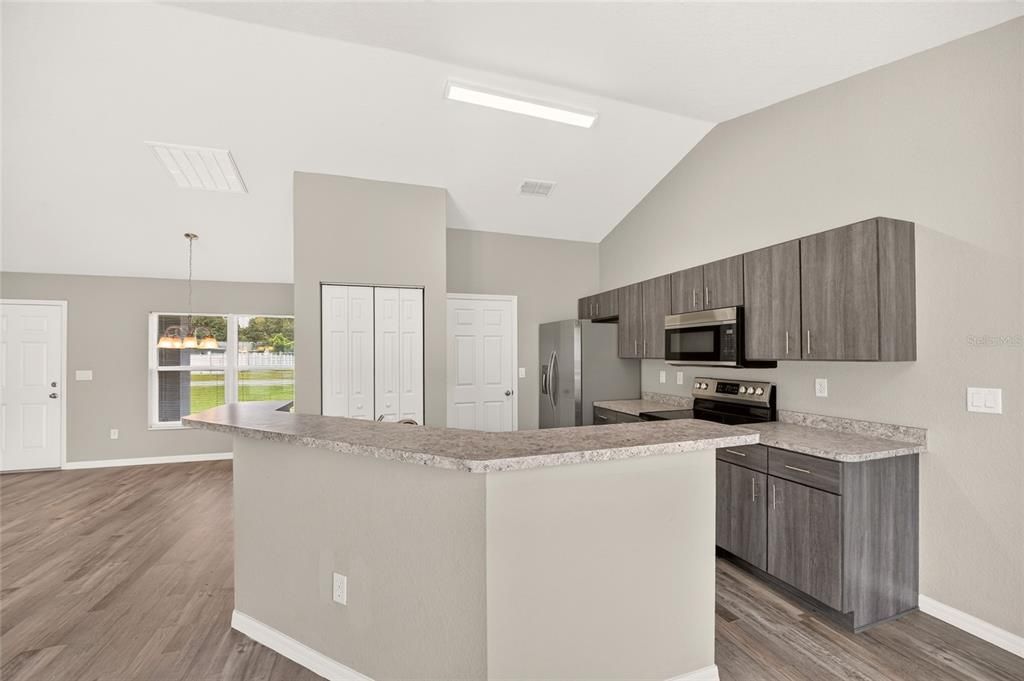 For Sale: $249,900 (3 beds, 2 baths, 1416 Square Feet)