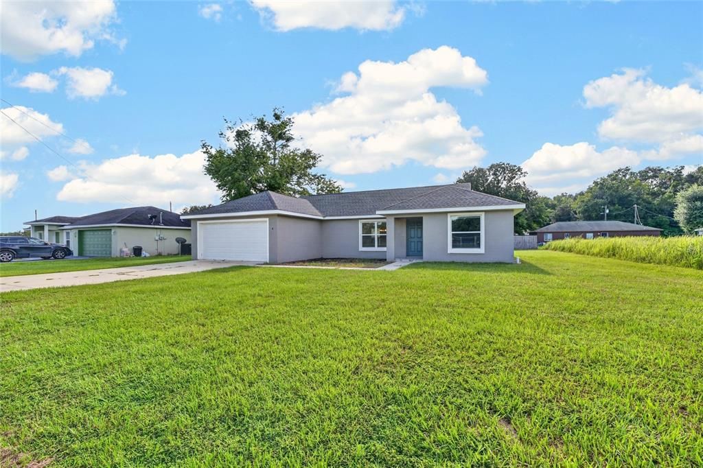 For Sale: $249,900 (3 beds, 2 baths, 1416 Square Feet)