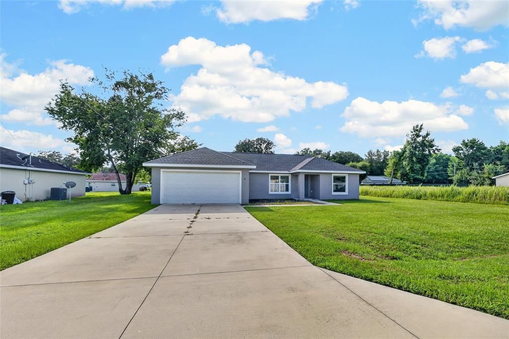 For Sale: $249,900 (3 beds, 2 baths, 1416 Square Feet)