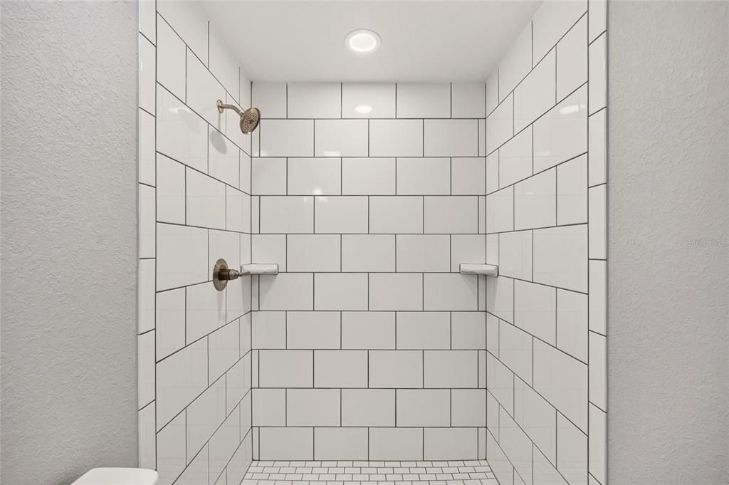For Sale: $249,900 (3 beds, 2 baths, 1416 Square Feet)