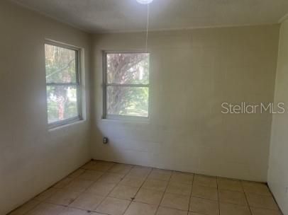 For Rent: $750 (2 beds, 1 baths, 750 Square Feet)