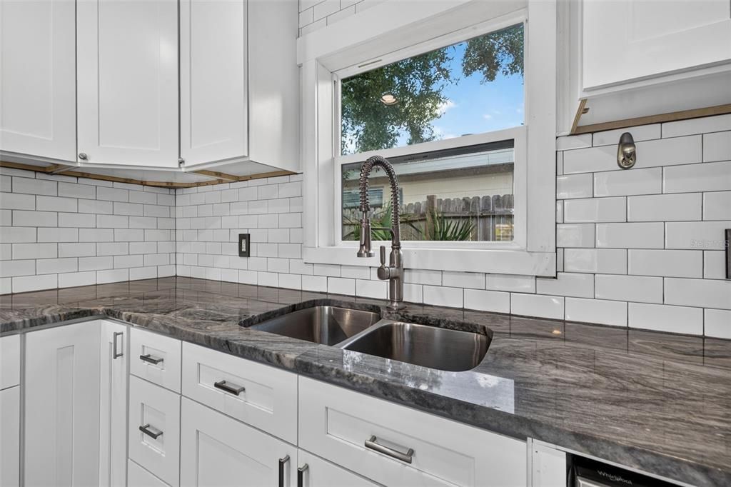 En Venta: $375,000 (3 camas, 2 baños, 1092 Pies cuadrados)
