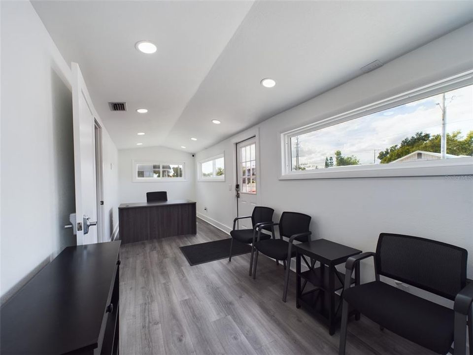 En Venta: $359,900 (0 camas, 0 baños, 1184 Pies cuadrados)