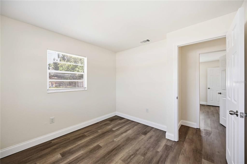 For Sale: $320,000 (3 beds, 1 baths, 1135 Square Feet)