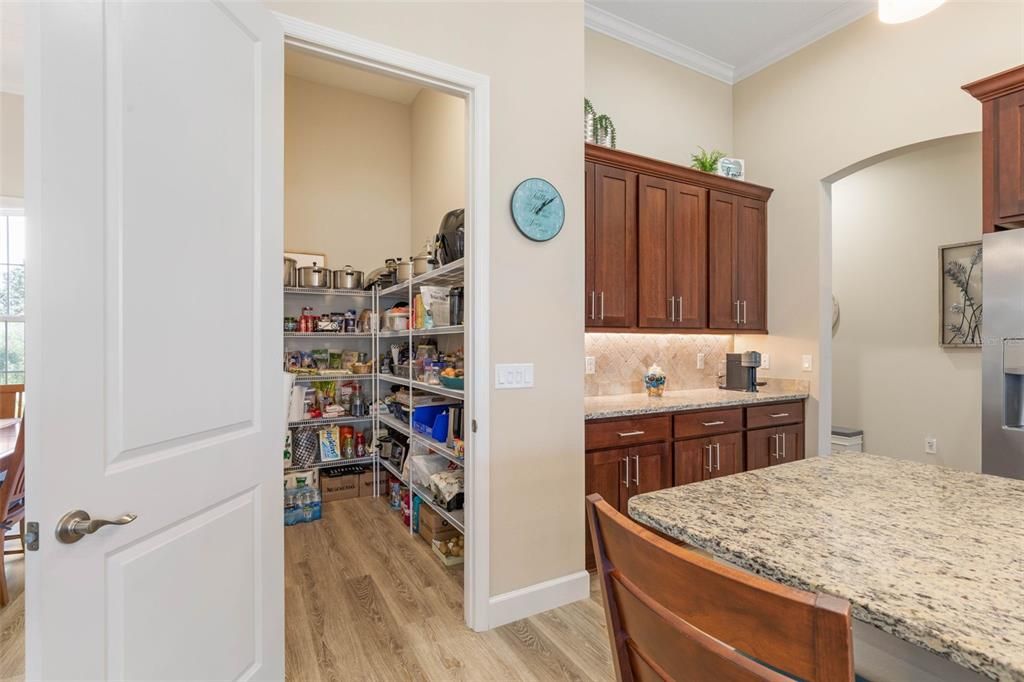 For Sale: $675,000 (4 beds, 3 baths, 2431 Square Feet)