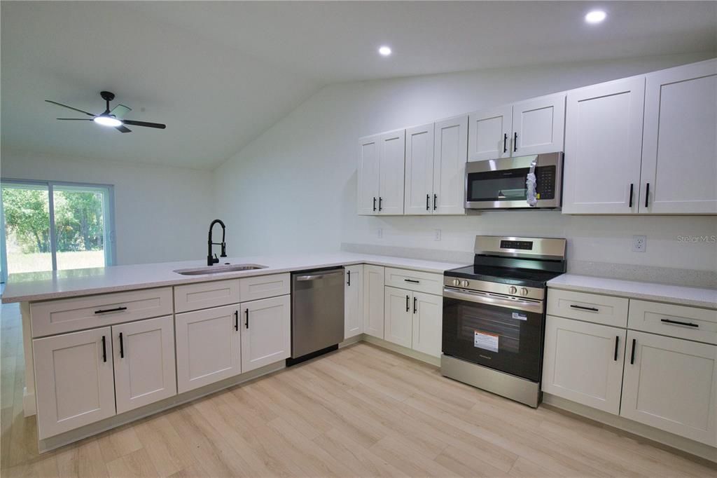 For Sale: $459,990 (6 beds, 0 baths, 2396 Square Feet)