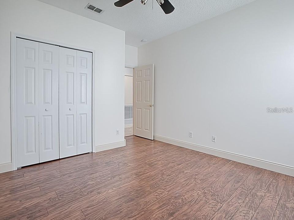 En Venta: $415,000 (4 camas, 2 baños, 2272 Pies cuadrados)
