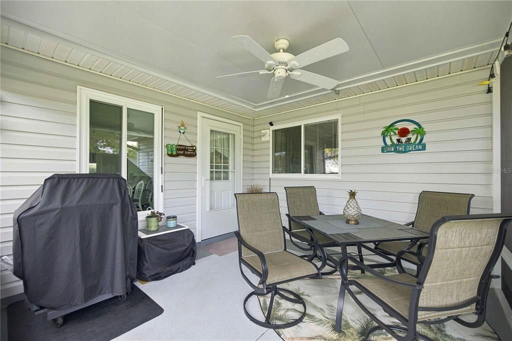 For Sale: $288,900 (3 beds, 2 baths, 1910 Square Feet)