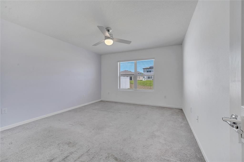 For Rent: $2,100 (4 beds, 2 baths, 1865 Square Feet)