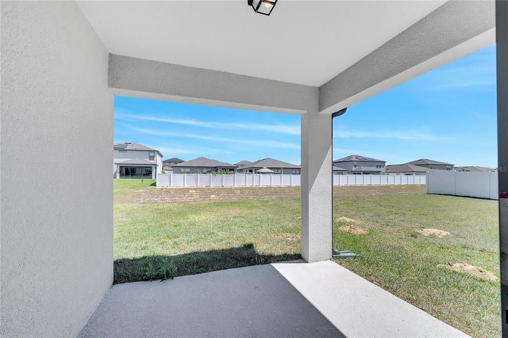 For Rent: $2,100 (4 beds, 2 baths, 1865 Square Feet)