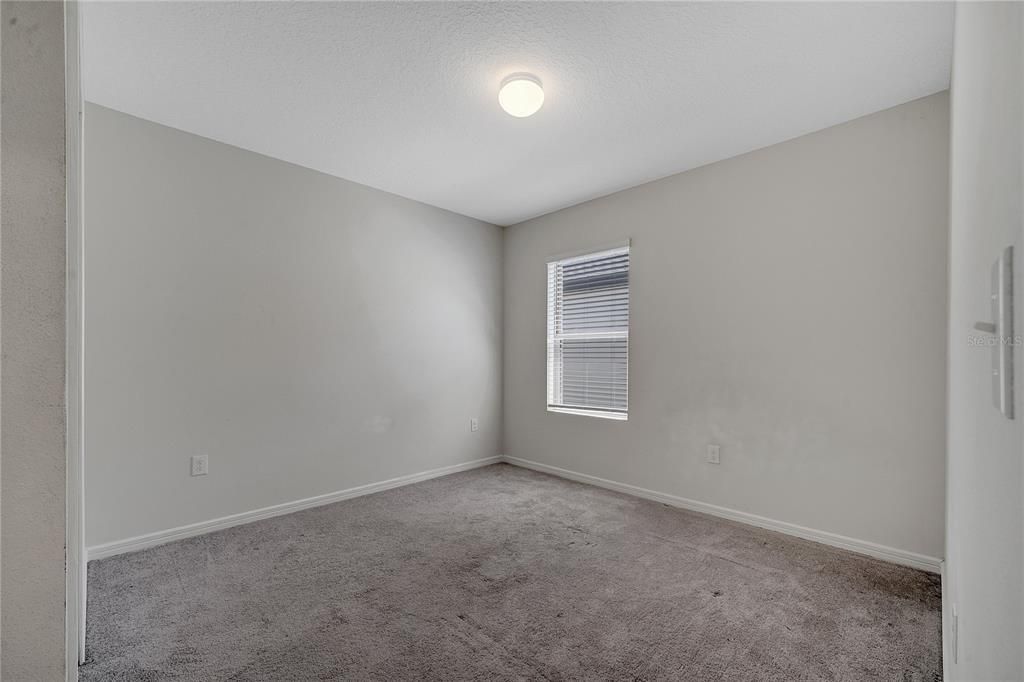 For Rent: $2,100 (4 beds, 2 baths, 1865 Square Feet)