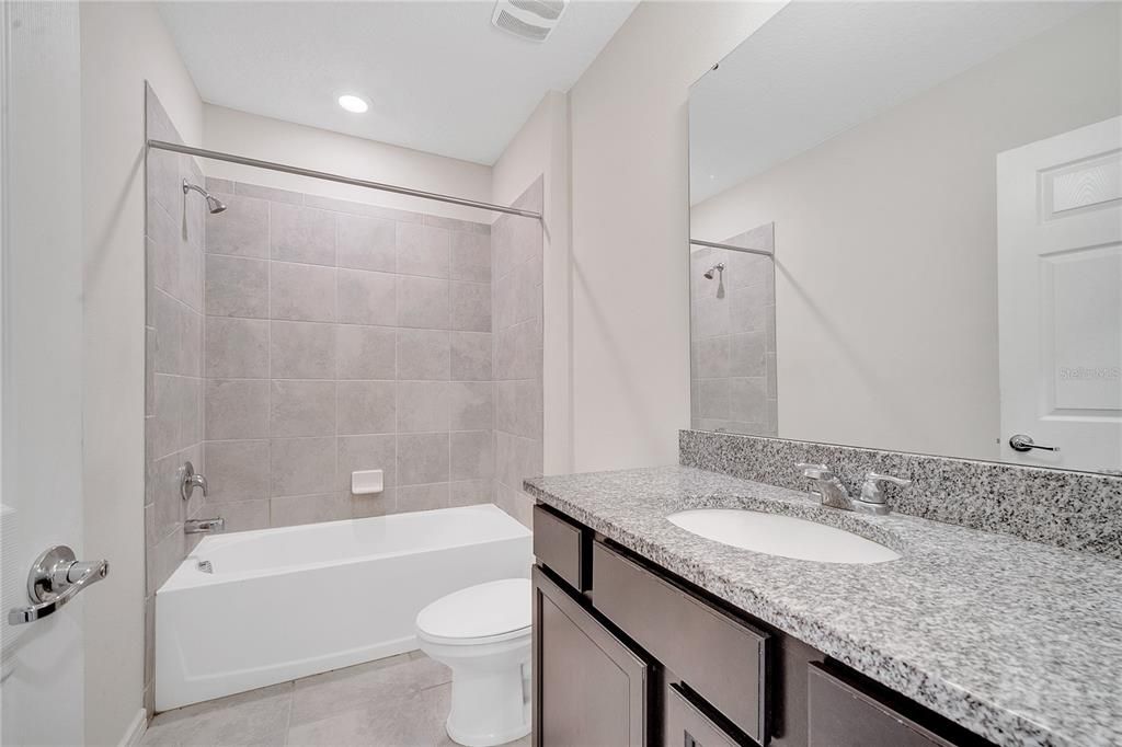 For Rent: $2,100 (4 beds, 2 baths, 1865 Square Feet)