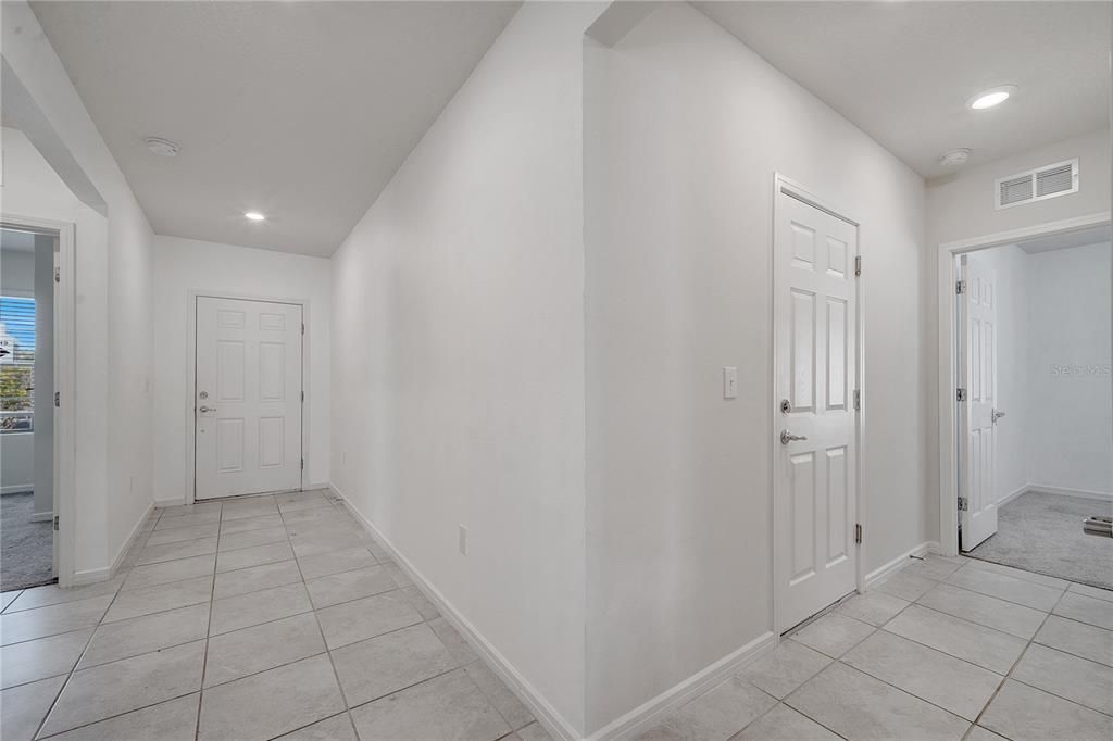 For Rent: $2,100 (4 beds, 2 baths, 1865 Square Feet)